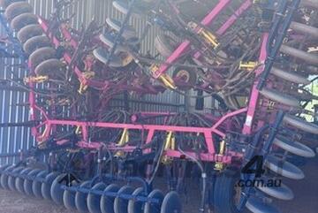 2011 Bourgault 8810 Air Drills