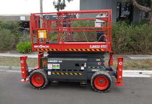 2018 Skyjack SJ6832RTE 4WD RT Scissor Lift - 10YT Option