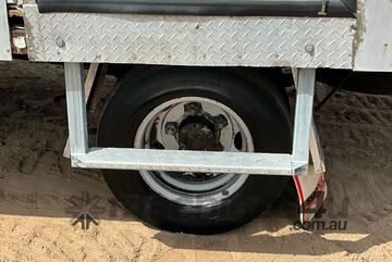 2006 Mitsubishi Canter Refrigerated Pantech (Day Cab)