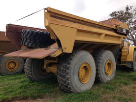 2005 CAT 740 EJECTOR TRUCK - picture1' - Click to enlarge