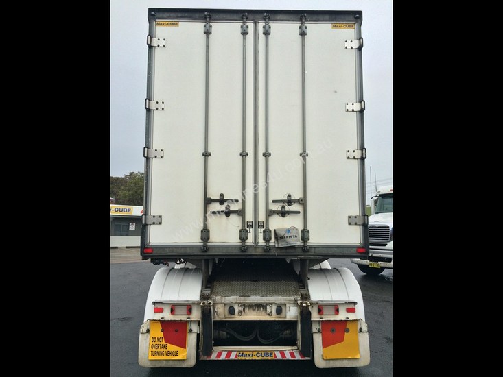 caption 2006 MAXI-CUBE 34 PALLET B-DOUBLE HCR(-18)