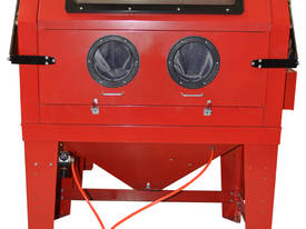 INDUSTRIAL SAND BLASTING CABINET WITH DUST EXTRACT - picture0' - Click to enlarge