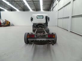 2008 Isuzu NLR200 Cab Chassis - picture2' - Click to enlarge