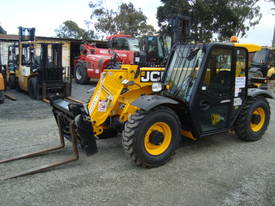 JCB 527-58 telehandler - Hire - picture0' - Click to enlarge