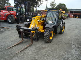 JCB 527-58 telehandler - Hire - picture0' - Click to enlarge