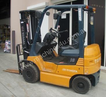 Forklifts ALH102 - Hire