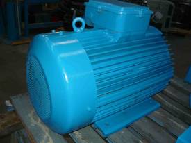 MEZ 50HP 3 PHASE ELECTRIC MOTOR/ 2965RPM - picture0' - Click to enlarge