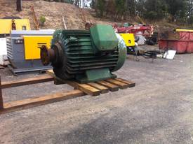 160 KW. 2 pole motor - picture1' - Click to enlarge