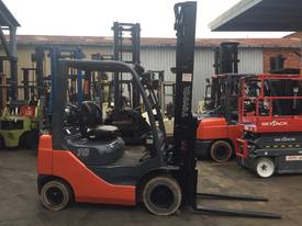 TOYOTA FORKLIFT 1.8 TON 4700MM LIFT SIDE SHIFT - picture0' - Click to enlarge