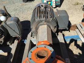 TKL Irrigation pump with Teco 4 pole 75HP motor - picture2' - Click to enlarge