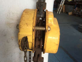 Chain Hoist 5 ton x 6 meter lift drop Block and Tackle Boss Bullivants - picture1' - Click to enlarge