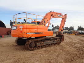 Doosan DX300LC Excavator - picture2' - Click to enlarge