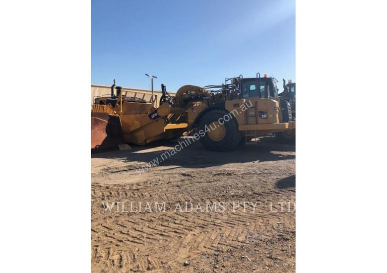 caption CATERPILLAR 627H Scraper Pull Behind