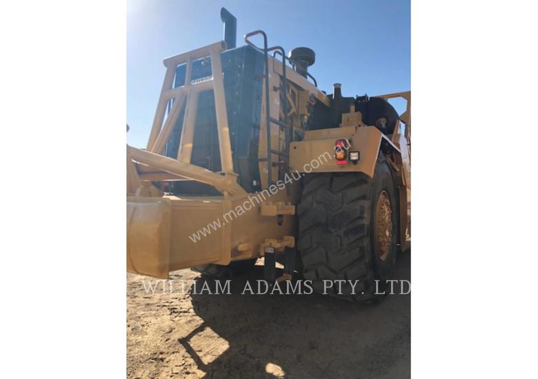 caption CATERPILLAR 627H Scraper Pull Behind