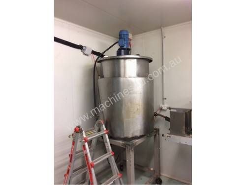 400 Litre Electriy Heated and Jacketed Tank / Kettle With Stirrer