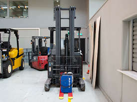 1.38T Battery Electric Sit Down Reach Truck - picture1' - Click to enlarge
