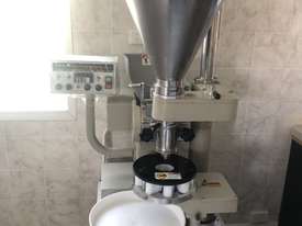 Encrusting machine for bakery or confectionery - picture0' - Click to enlarge