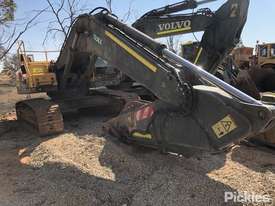 2010 Volvo EC290BLC - picture1' - Click to enlarge