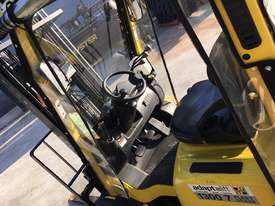 1.8T LPG Counterbalance Forklift  - picture2' - Click to enlarge