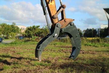 GARDNER ENGINEERING - 45 Tonne Thumb and Tyne combo GARDNER ENGINEERING - 45 Tonne Thumb and Tyne combo