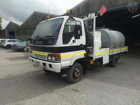 Isuzu NPS300 N8 NP - picture1' - Click to enlarge