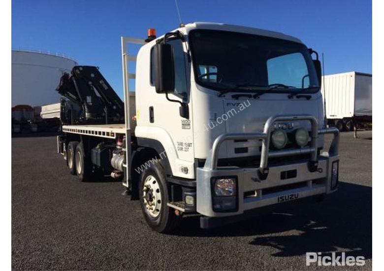 caption 2015 Isuzu FVZ 1400 Auto