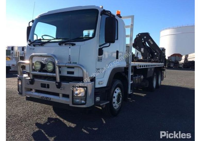caption 2015 Isuzu FVZ 1400 Auto