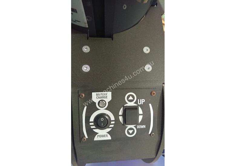caption Corghi Partner 70 Wheel Lifter