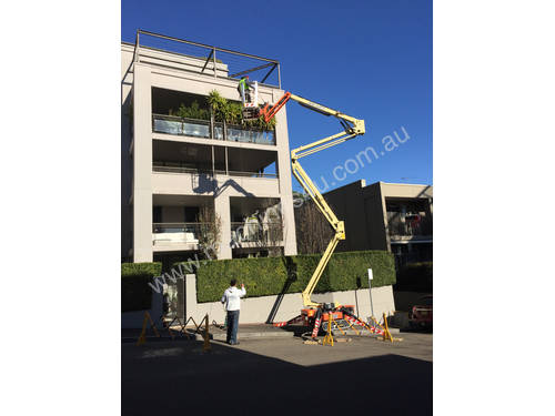 JLG Compact Crawler Boom Lift