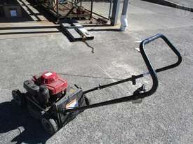 Honda HRU196 Buffalo Mower - picture1' - Click to enlarge