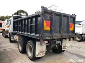 2004 Hino FS - picture2' - Click to enlarge