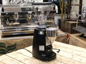LA MARZOCCO LINEA CLASSIC 1 GROUP ESPRESSO COFFEE MACHINE AND NEW SUPER JOLLY GRINDER - picture0' - Click to enlarge