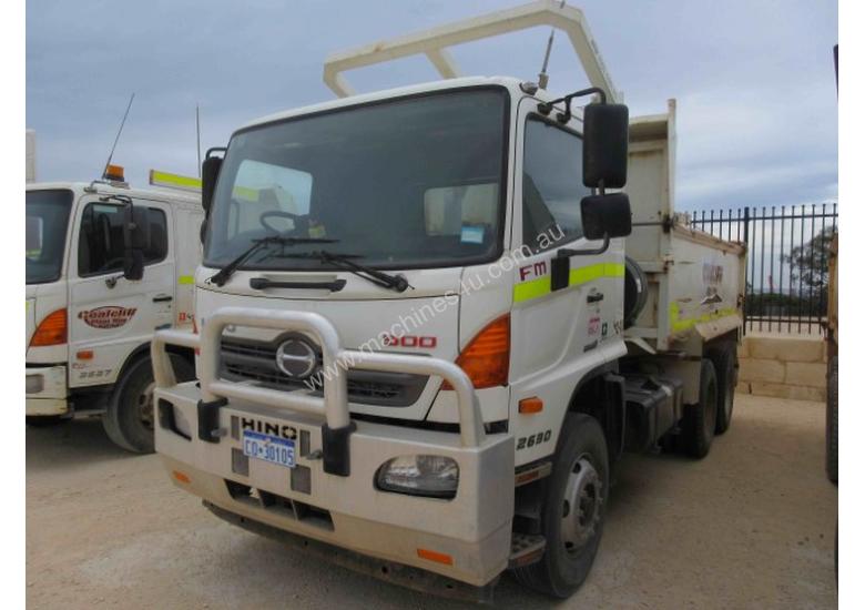 caption 2012 HINO FM 500 2630 EURO 5 TIPPER TRUCK