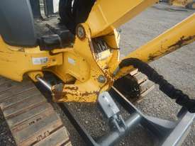 2011 Komatsu PC30 MR-3 - picture2' - Click to enlarge