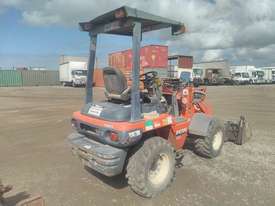 Kubota R420S - picture1' - Click to enlarge