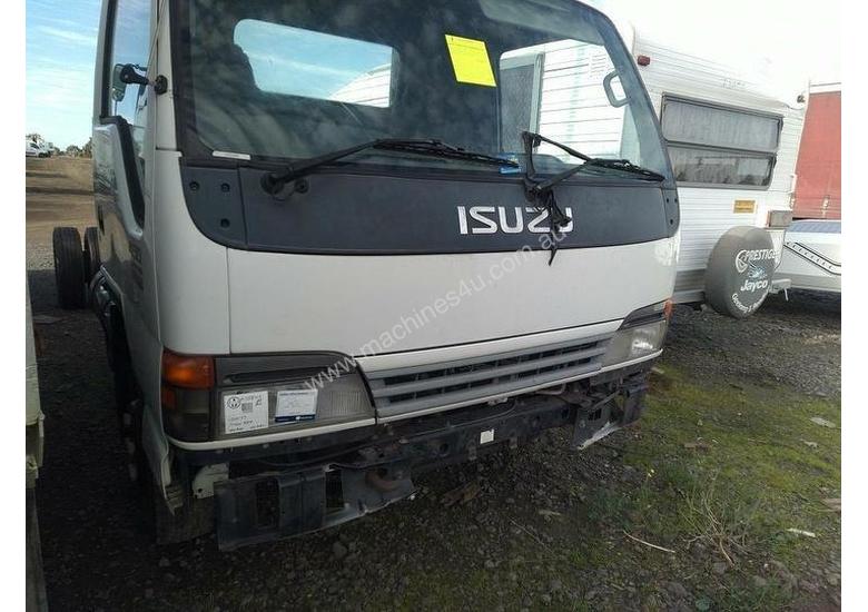 caption Isuzu NQR450