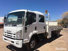 2008 Isuzu FRR500 - picture2' - Click to enlarge