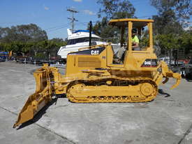 CATERPILLAR D4G XL Bulldozer w Slope board fitted DOZCATG - picture2' - Click to enlarge