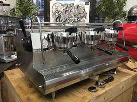 SYNESSO CYNCRA HYDRA 3 GROUP STAINLESS ESPRESSO COFFEE MACHINE - picture0' - Click to enlarge