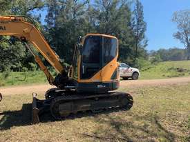 Hyundai R80-9 excavator with air con ROPS, quick hitch, tilt, GP and trench buckets 3000 hours - picture0' - Click to enlarge