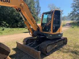 Hyundai R80-9 excavator with air con ROPS, quick hitch, tilt, GP and trench buckets 3000 hours - picture2' - Click to enlarge