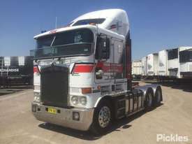 2011 Kenworth K108 - picture2' - Click to enlarge