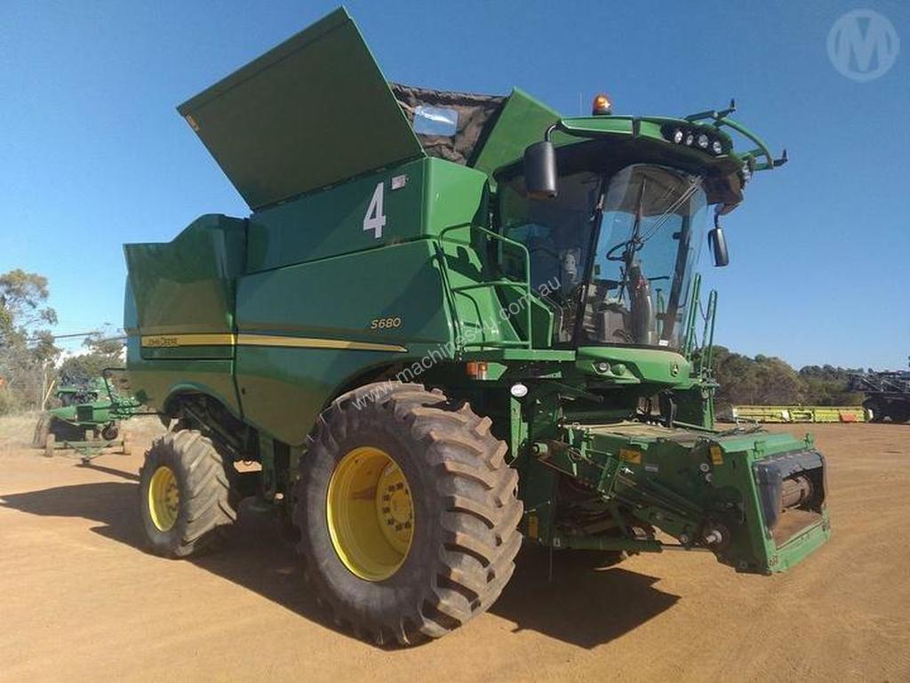 Used John Deere John Deere S680 40ft Draper Front Combine Harvester in