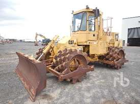 CATERPILLAR 815B Compactor - picture0' - Click to enlarge