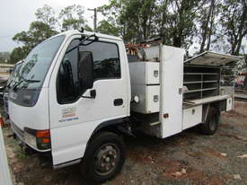2004 Isuzu NPR Wrecking Stock #1747 - picture0' - Click to enlarge