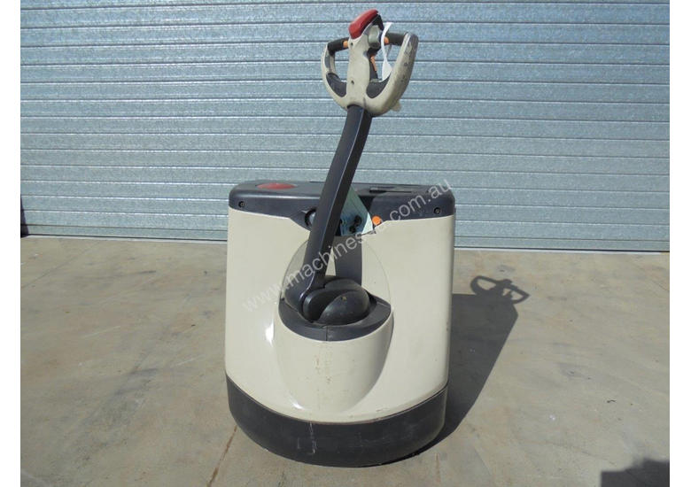 caption Crown WP2320 Pallet Jack Jack/Lifting
