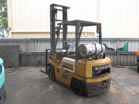 Komatsu 2.5 ton LPG Cheap Used Forklift  #1527 - picture2' - Click to enlarge