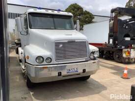 2002 Freightliner C120 - picture0' - Click to enlarge