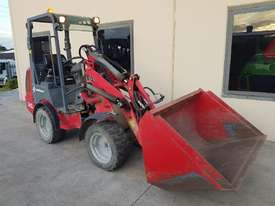 Weidemann 1240 CX35 Articulated Loader - picture1' - Click to enlarge
