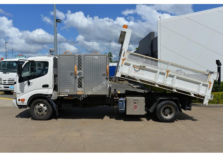 Buy Used 2010 Hino DUTRO Tipper Trucks in , - Listed on Machines4u